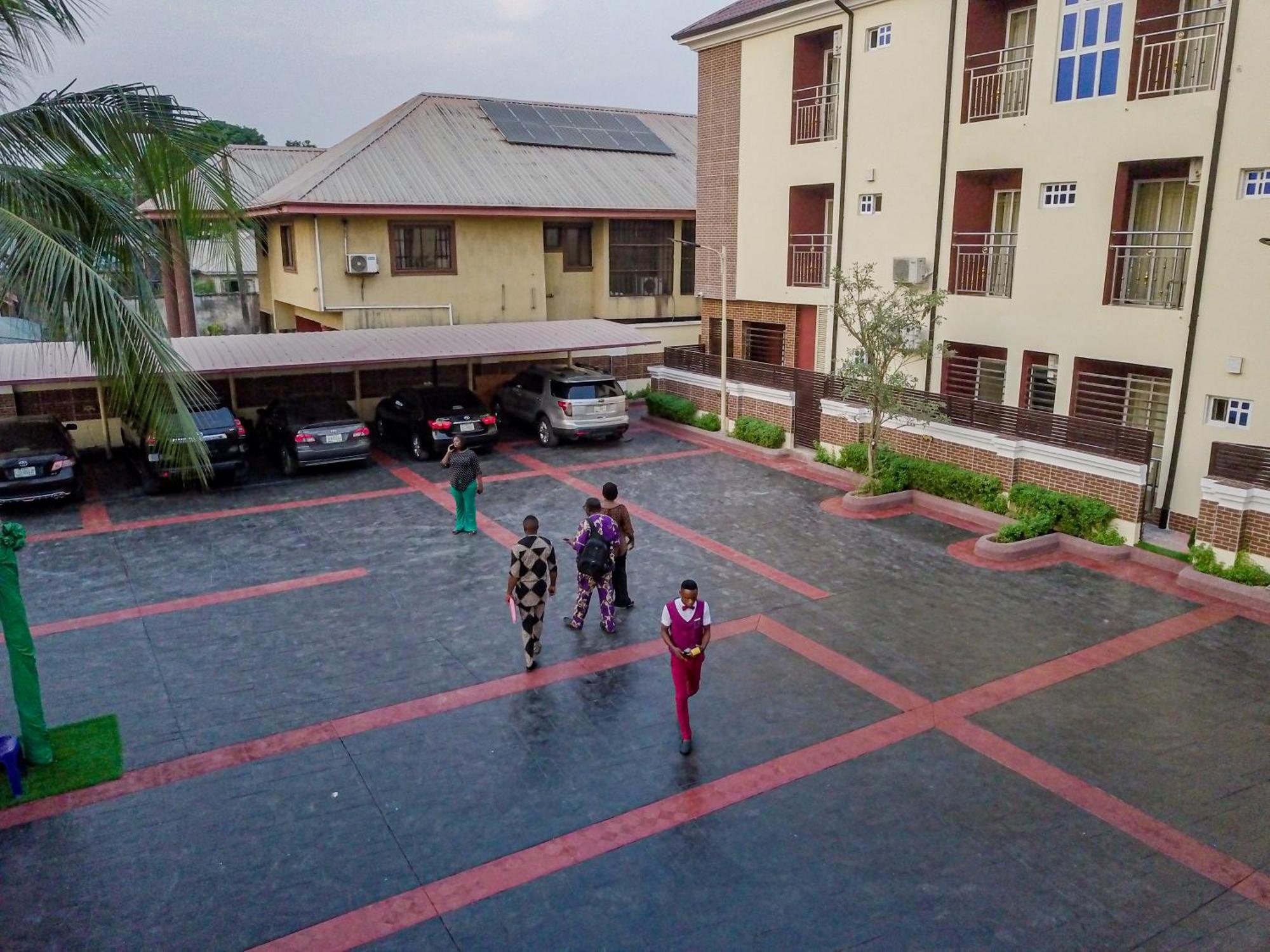 Villa Hilton Hotels Uyo Exterior foto